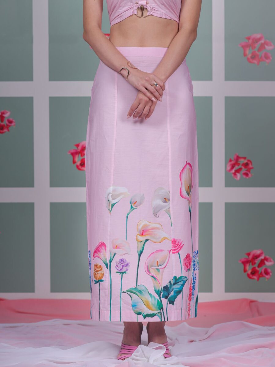 Elira Crop Top Paired With Straight Skirt - Image 4